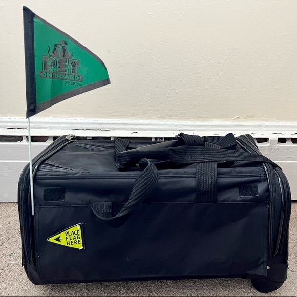 Like new Sherpa on Wheels pet carrier - Picture 1 of 7